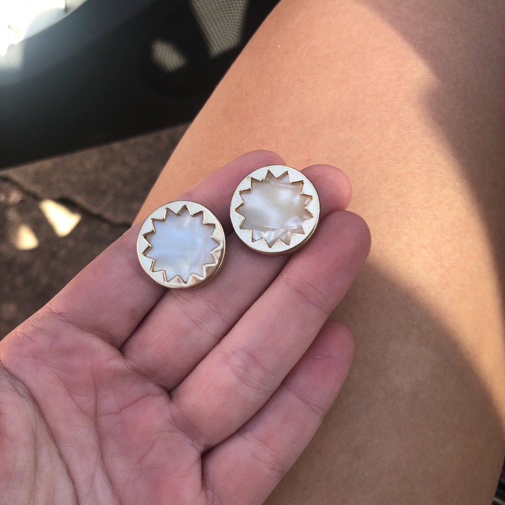House of Harlow studs